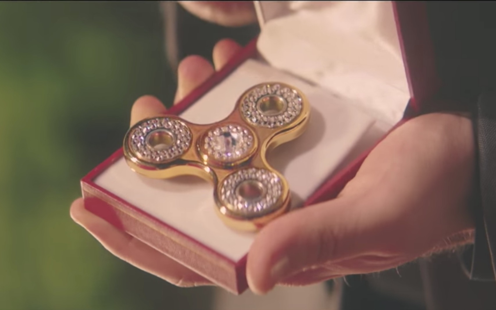 SNL' parody ad hawks Cartier diamond 